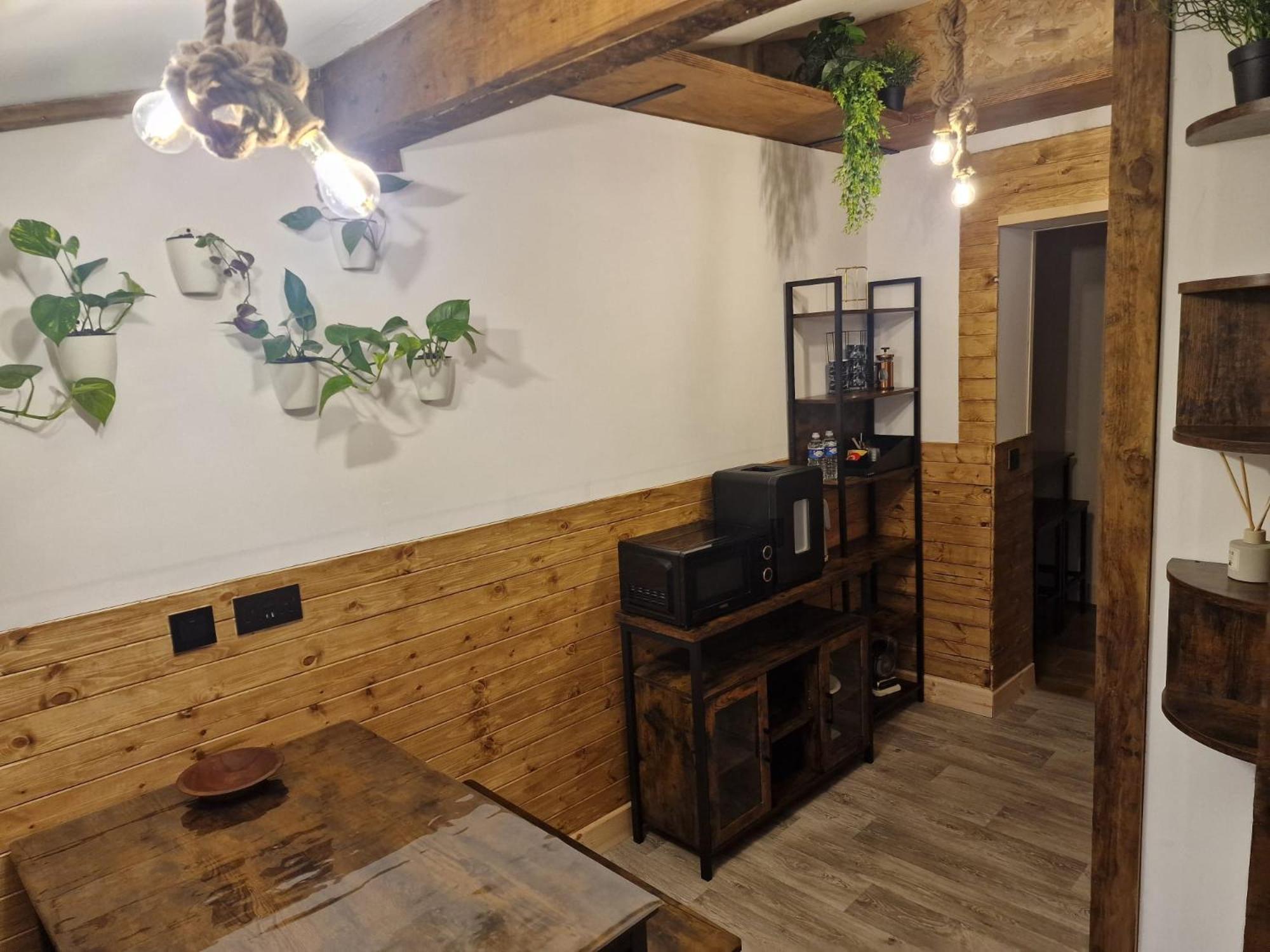 Two-Bedroom Cosy Country Lodge With Private Patio Greenhithe Zewnętrze zdjęcie